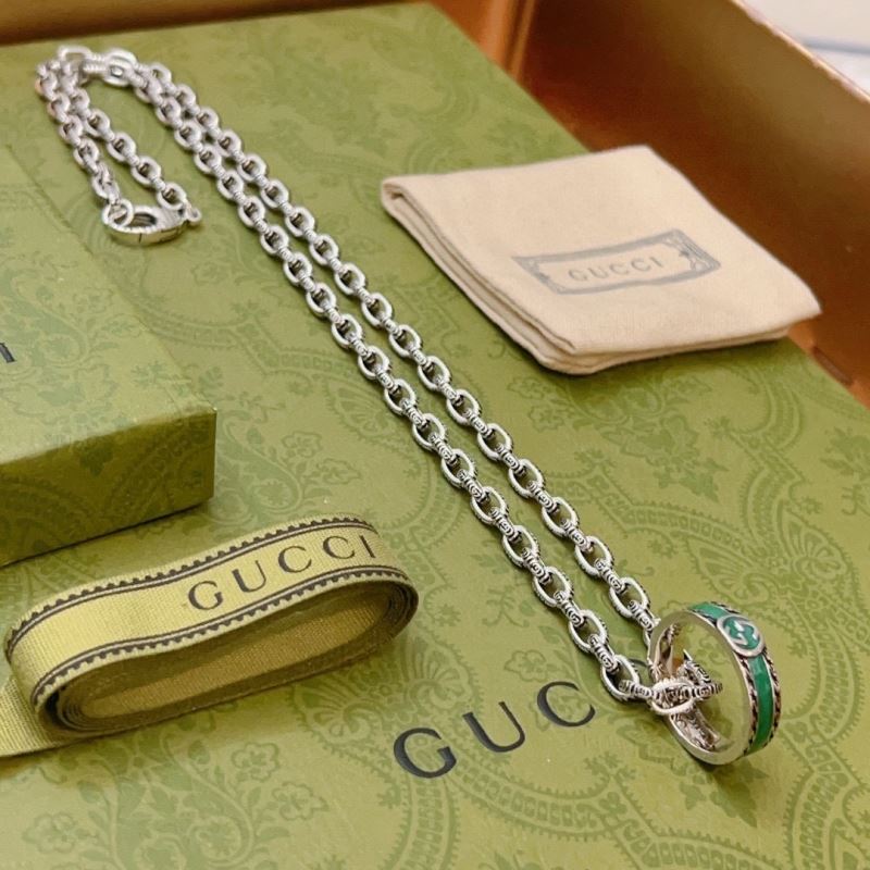 G*u*i necklaces